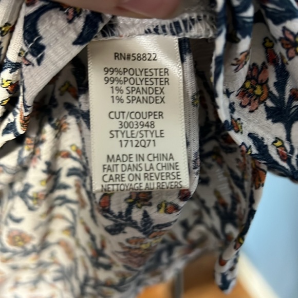 Floral Ruffle Sleeve Top - Picture 4 of 5